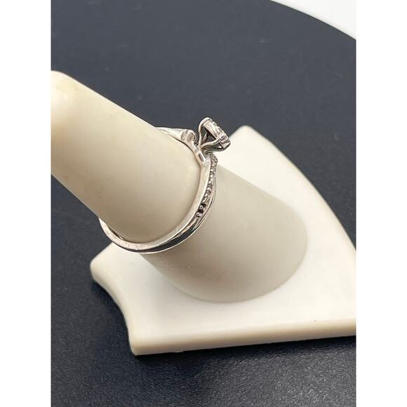 HK Designs Sterling Silver Diamond Cluster Promise Engagement Ring Sz 7.5 - Picture 7 of 10